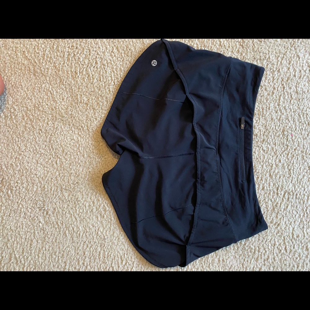 Lululemon size 8, 4” speed up shorts